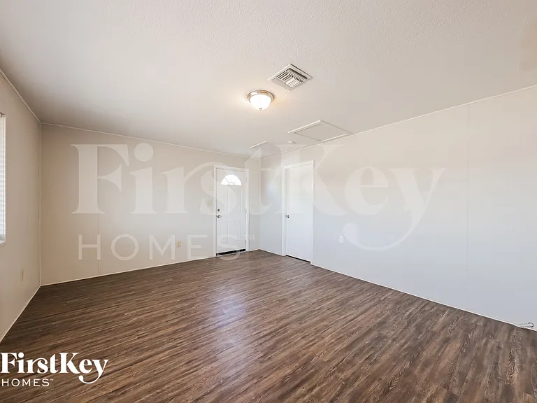 7232 W Brown St — Photo 8