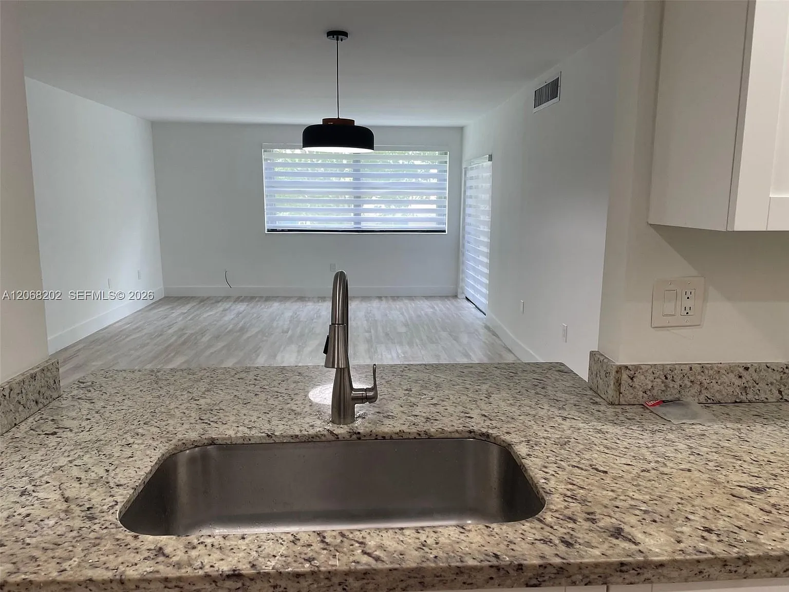 West Lake Village Ii Cond — Photo 4
