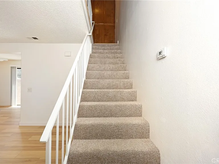 10355 La Reina Ave #A — Photo 9