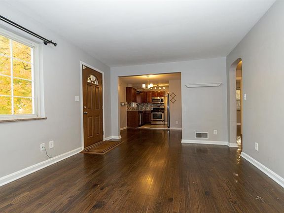 5th image of 3963 Standish Ave