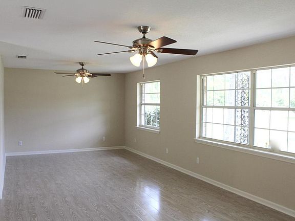 4th image of 3006 Crosby Ln