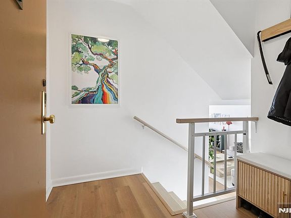 3rd image of 2 Horizon Rd APT 1428