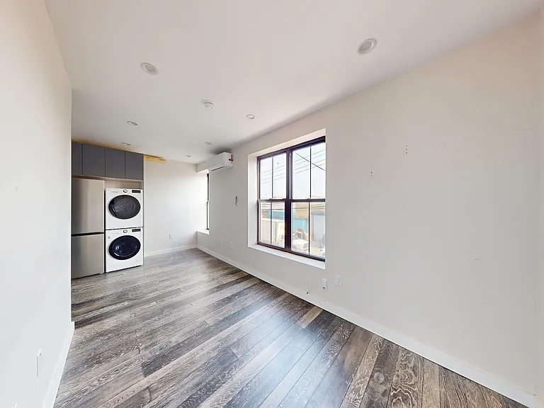 81 Beadel St #3D — Photo 7
