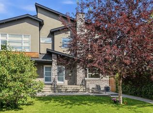 2432 W 24a St SW #1, Calgary, AB T3E 1W1
