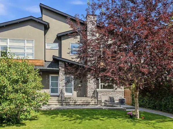 2432 W 24a St SW #1, Calgary, AB T3E 1W1