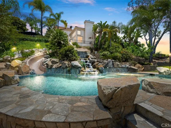 1898 Mountain Valley Ln, Escondido, CA 92029