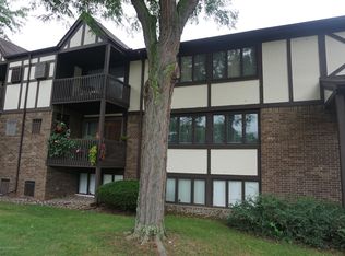 6165 Innkeepers Ct APT 80, East Lansing, MI 48823