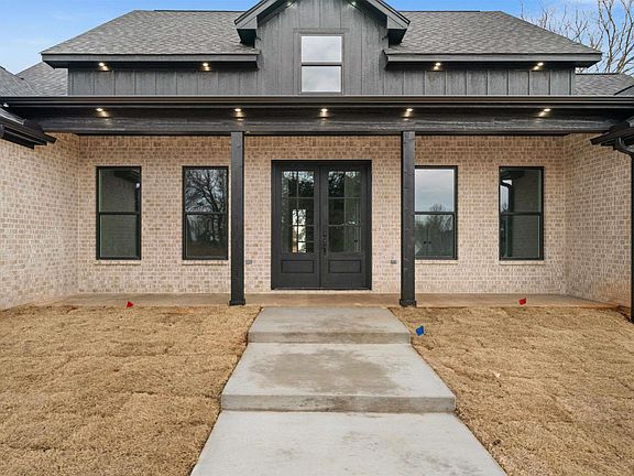 4th image of 12264 Oak Grove Dr
