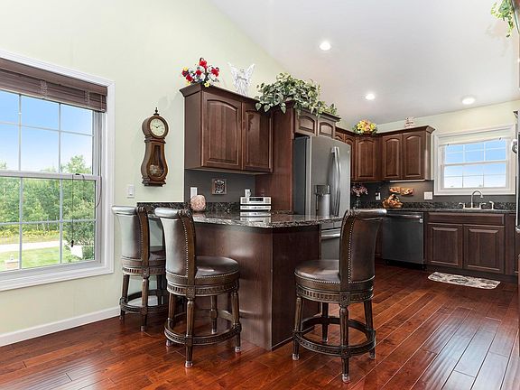 5th image of 6836 Wrenwood Dr