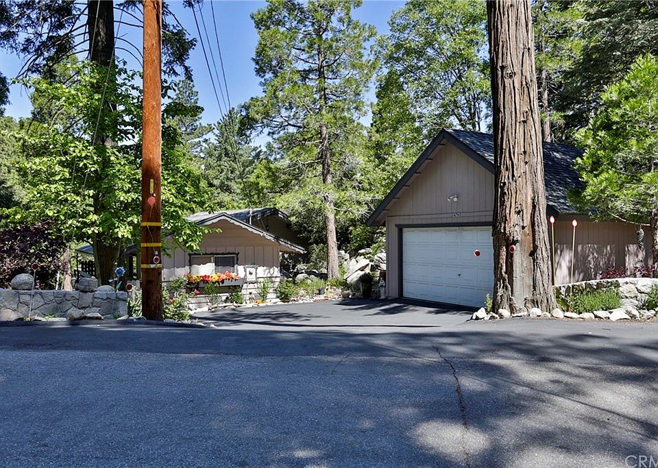 1st image of 24790 Felsen Dr