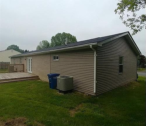 3rd image of 974 Edmund St