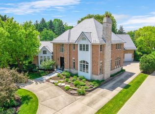 670 Grant Ct, Burr Ridge, IL 60527