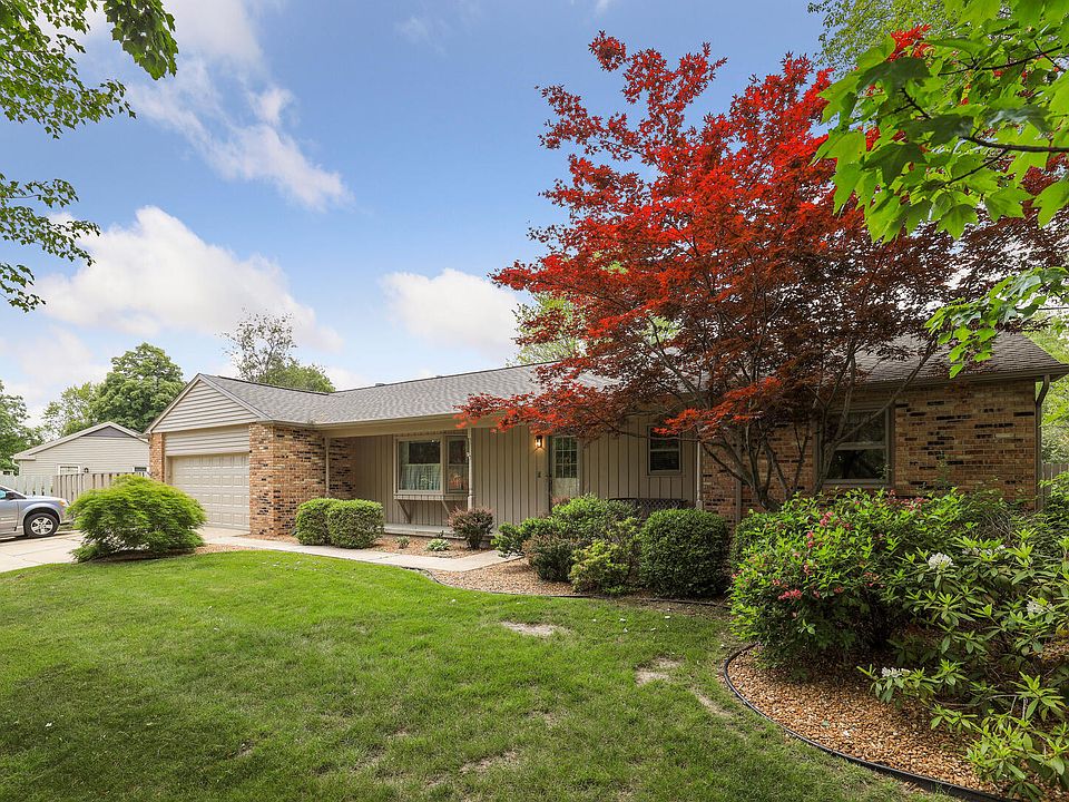 2121 Bristol Rd, Champaign, IL 61821 | Zillow
