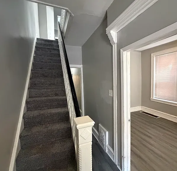413 N Redfield St — Photo 12