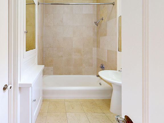 5th image of 1735 Van Ness Ave #6645183