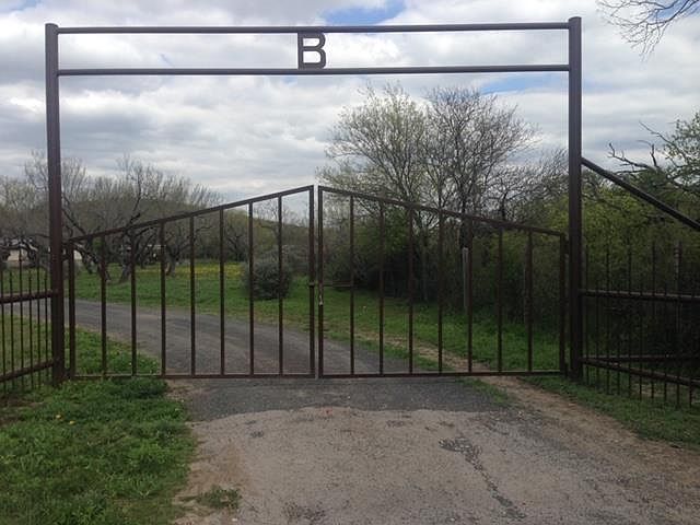 1st image of 1192 N Fm 1049