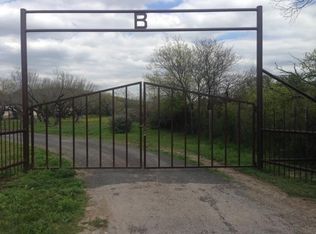 1192 N Fm 1049, Knippa, TX 78870