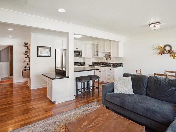 4th image of 26 Belle Avenue #B