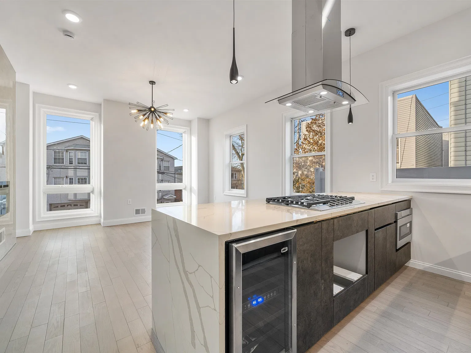 272 Terrace Ave — Photo 3