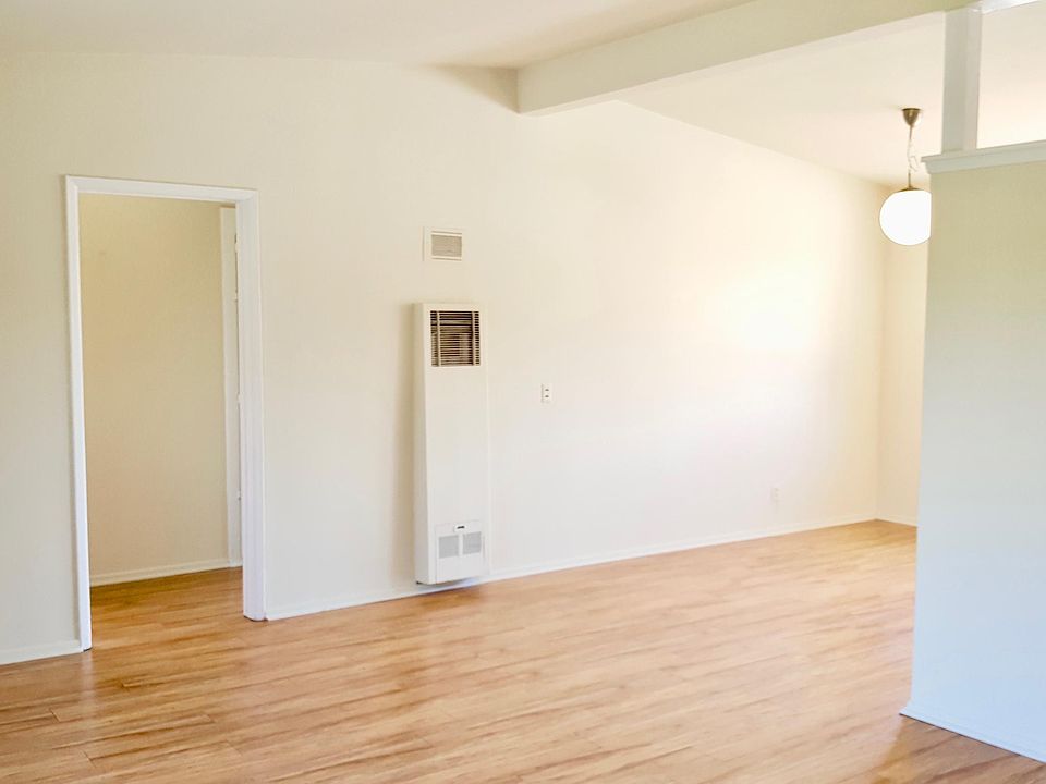 1st image of 6019 Cahuenga Blvd APT 8