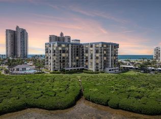 1501 GULF BOULEVARD #104, CLEARWATER BEACH, FL 33767