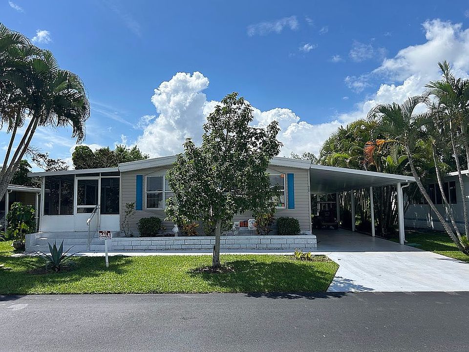 1st image of 28 Manor Dr #28
