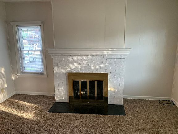 Gas fireplace