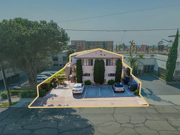 4th image of 2522 2nd Ave