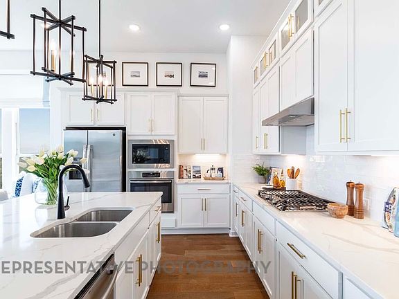 4th image of 2704 Shady Branch Ln