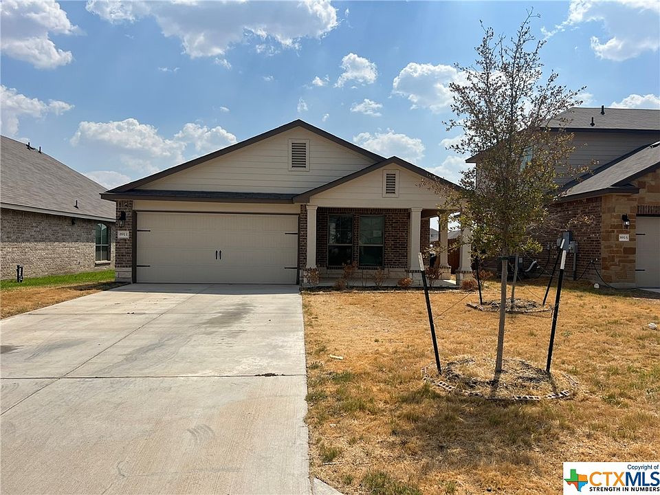 1st image of 8911 Stonehollow Dr