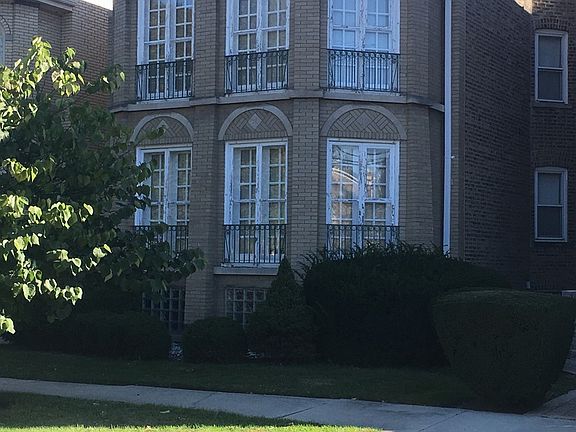 2nd image of 5619 N Richmond St