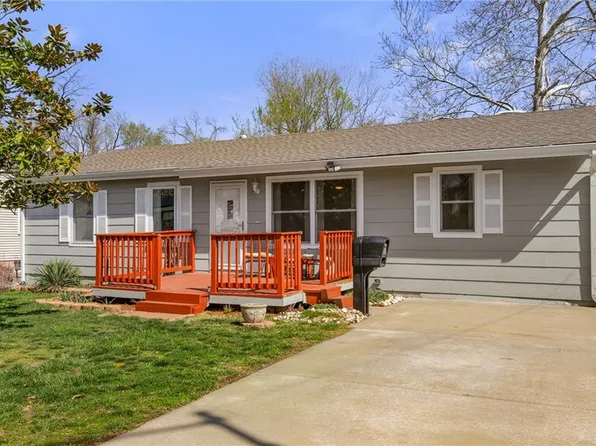 3809 S Main St, Independence, MO 64055