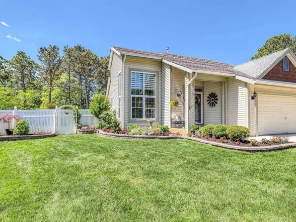 521 Saratoga Pl, Galloway, NJ 08205