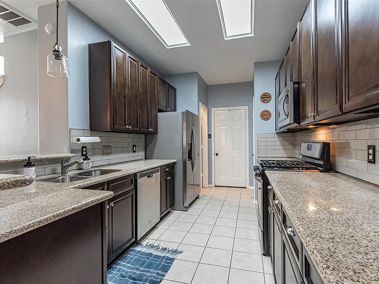 336 Capella Oaks Ln — Photo 14