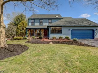 2 Susquehanna Trl, Branchburg, NJ 08876