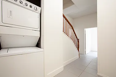 Rented by R New York