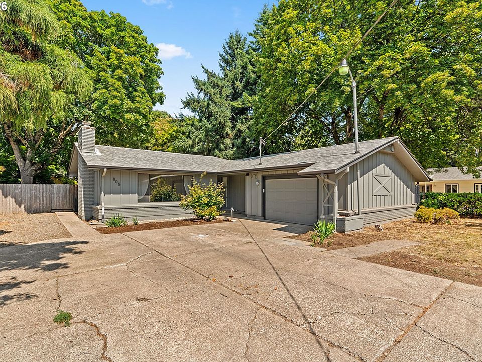 1st image of 805 Kelly Ln