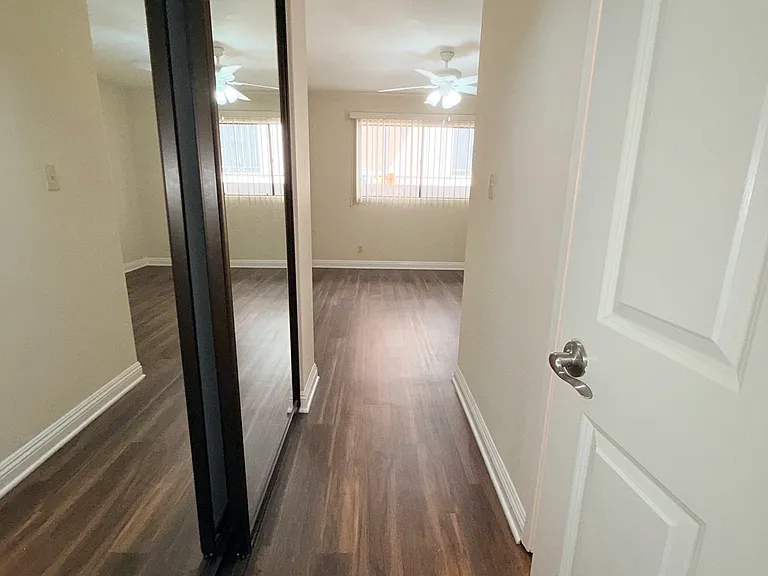 515 E Elmwood Ave #107 — Photo 13