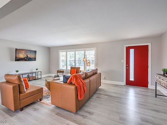 5th image of 2400 Sherman Pl