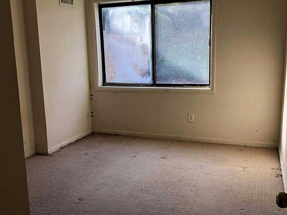 5th image of 6433 Richmond Hwy APT 103