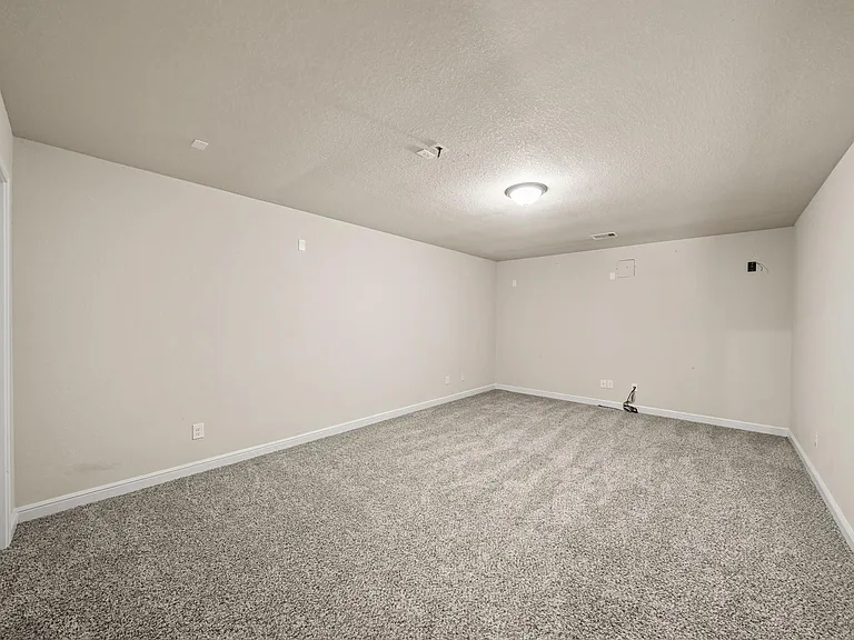19119 Arcadia Cove Ct — Photo 24