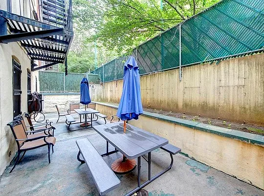 Sold by Compass | media 39