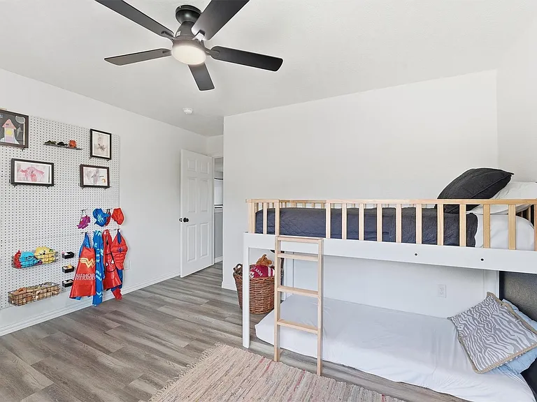 6215 Lake Chase Ct — Photo 17
