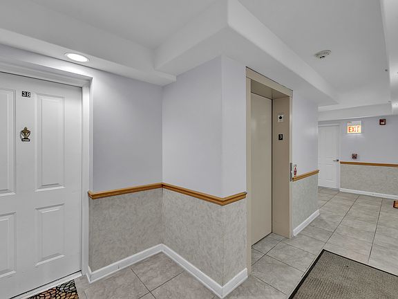 4th image of 15505 Cicero Ave Unit 3D
