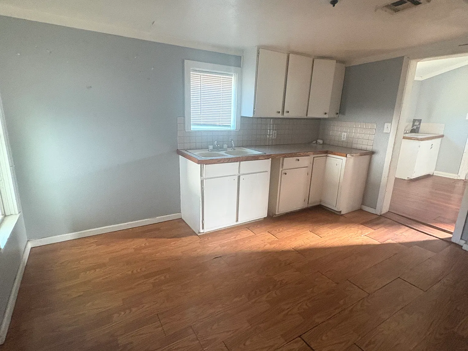 3 bed, $795 — Photo 2
