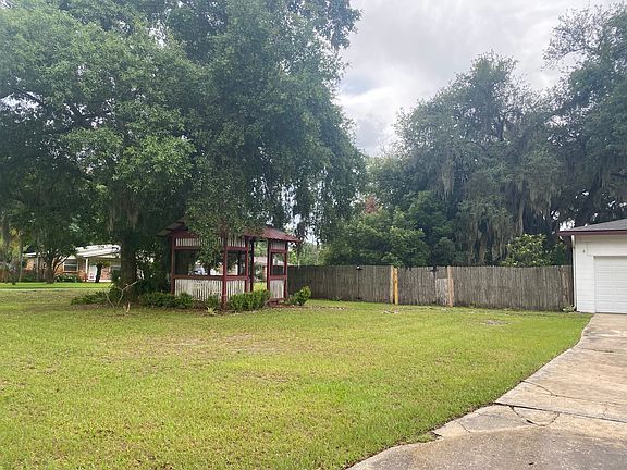 5th image of 5704 94th St