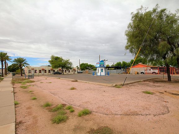 2nd image of 802 N 15th Ave Lot 7-8