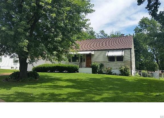 2nd image of 38 Estes Pkwy