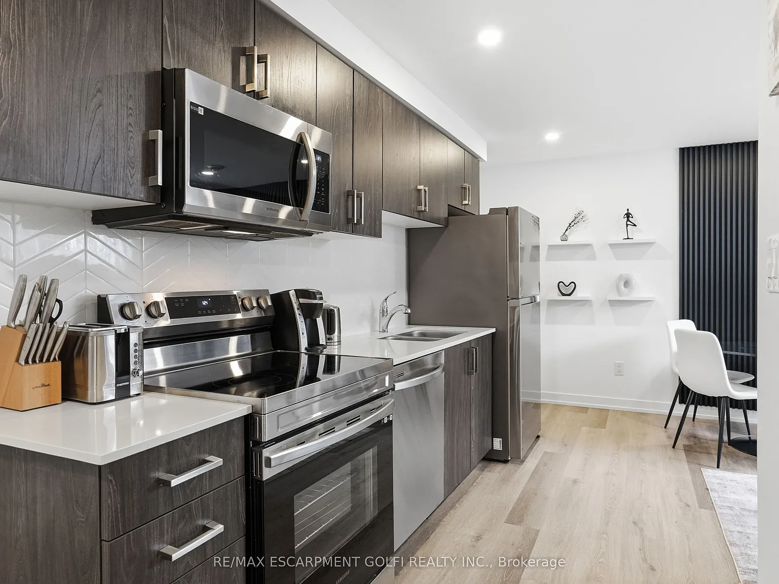 2 bed, $1,850 — Photo 4