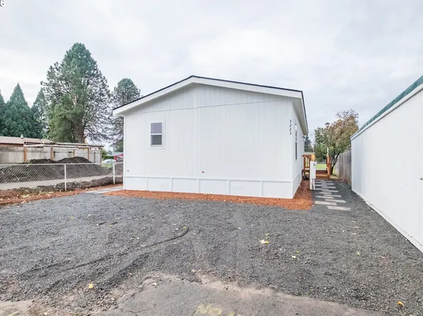 3223 Comber Ct, Salem, OR 97305